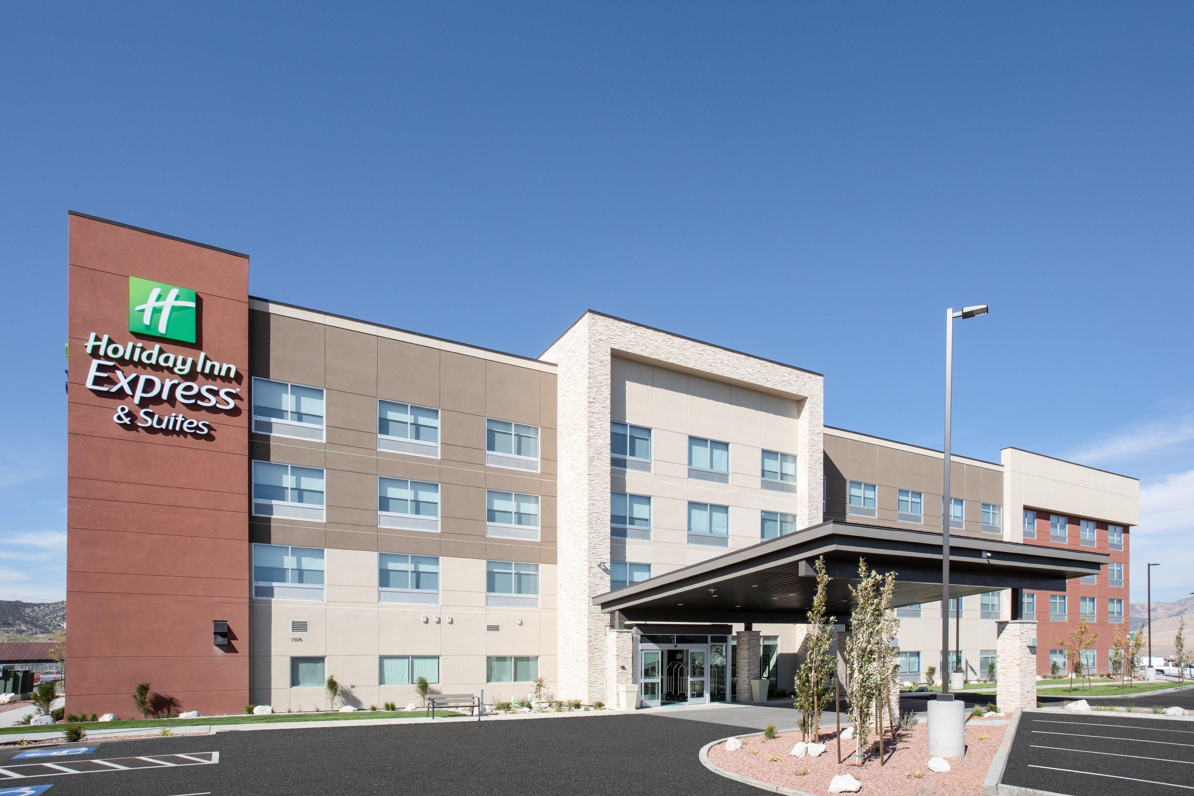 Holiday Inn Express & Suites - Ely By Ihg Exterior photo